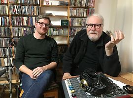 Der neue und der scheidende Moderator von "Radio Fluchtpunkt": Andre Schuster und Volker Maria Hügel. (Foto: Klaus Blödow )