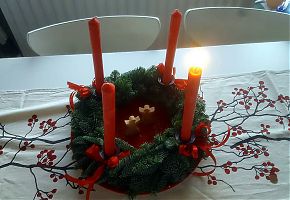 Im Advent werden nicht nur die Kerzen angezündet, sondern auch Schuhe geputzt... (Foto: Uschi Heeke)
