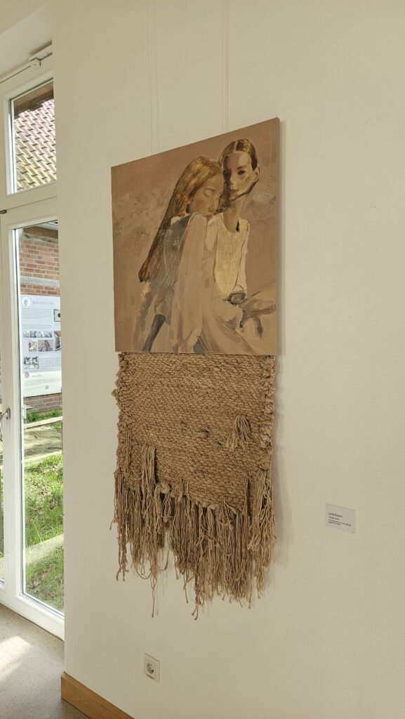 "Palegold" 70 x 120 cm, Mixed Media Installation auf Leinwand mit textilem Element, 2026