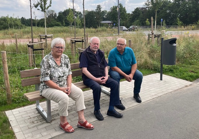 v. l. Christa Neugebauer (CDU Mecklenbeck), Dr. Gerhard Bonn (Kommunale Seniorenvertretung) und Peter Wolfgarten (CDU-Bezirksvertreter).